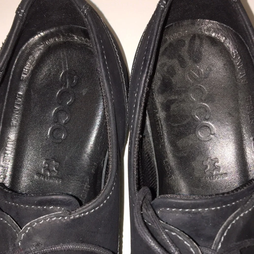 ECCO Men’s Black Suede Oxford Lace up Shock Point Heel